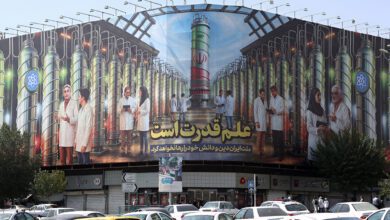دیوارنگاره علم قدرت است