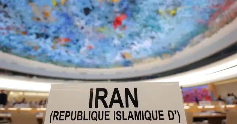 استند رومیزی جمهوری اسلامی ایران _ اطلس دیپلماسی