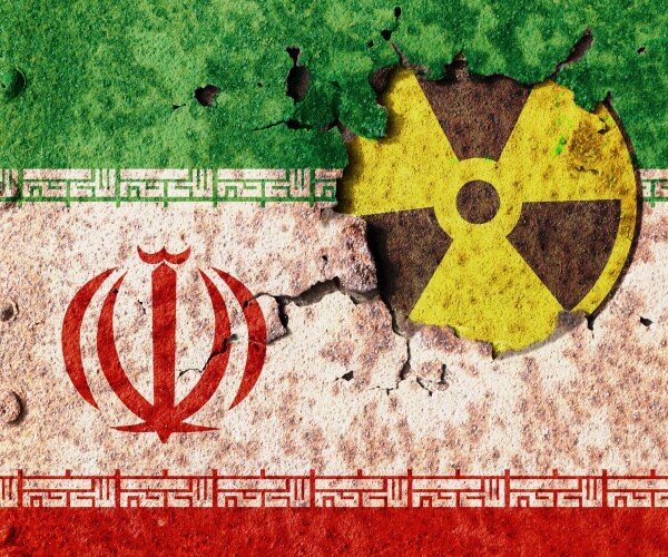 علامت هسته ای پرچم ایران _ اطلس دیپلماسی