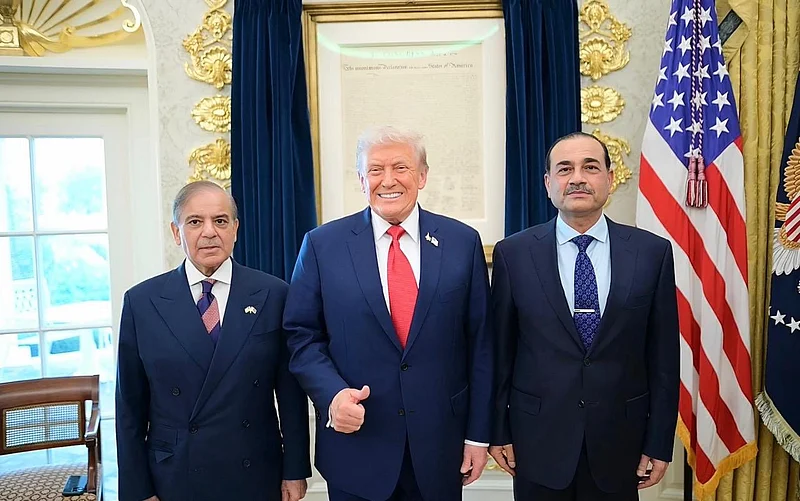 ترامپ و نمایندگان عربستان و پاکستان _ اطلس دیپلماسی