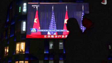 پرچم امریکا و چین