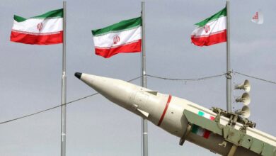 یک تیر موشک خیبر شکن و پرچم ایران