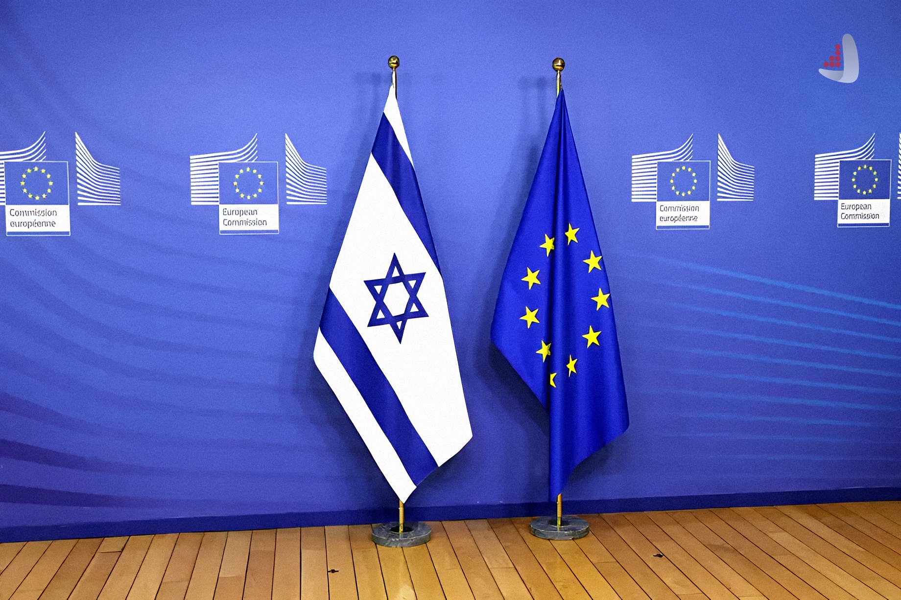 پرچم اسرائیل و اتحادیه اروپا در کنار هم