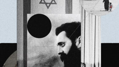 کلاژ گرافیکی شامل پرتره تئودور هرتسل، ستاره داوود و المان اوارگان فلسطینی